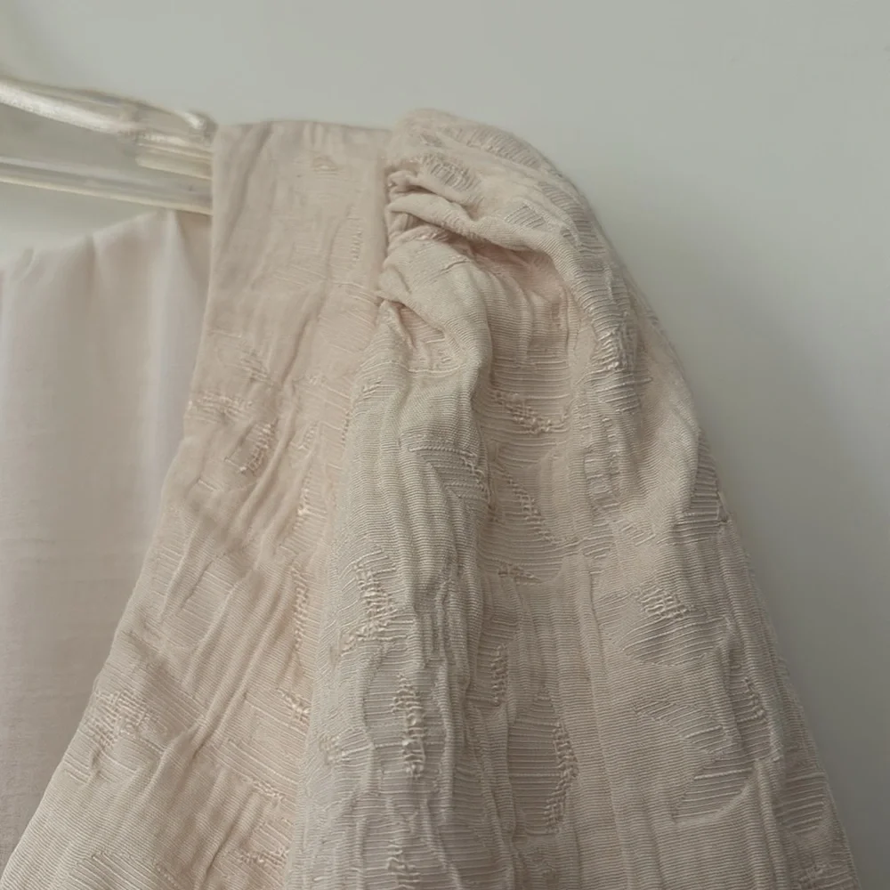 Zara Cream Textured Crinkle Sweetheart Puff Sleeve Blouse Sz S NWOT